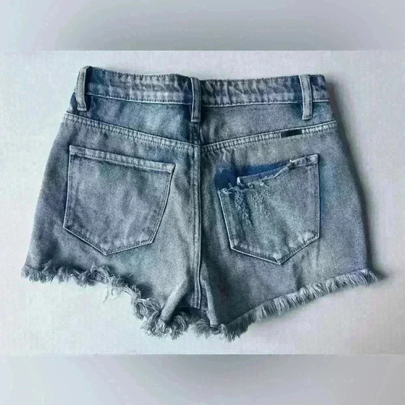 KanCan Women’s Blue Frayed and Distressed Jean Shorts Size XS - Picture 2 of 7